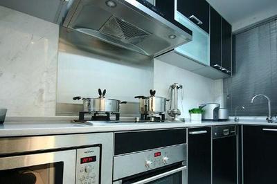 油煙機(jī)噪音標(biāo)準(zhǔn)解讀與廚房專業(yè)設(shè)計指南